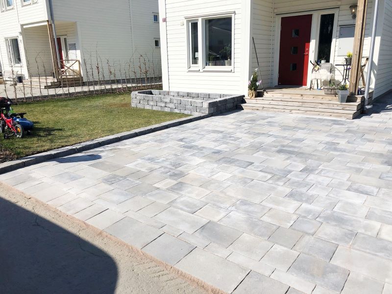 Anläggning av gemensam infart. Södra Eslöv