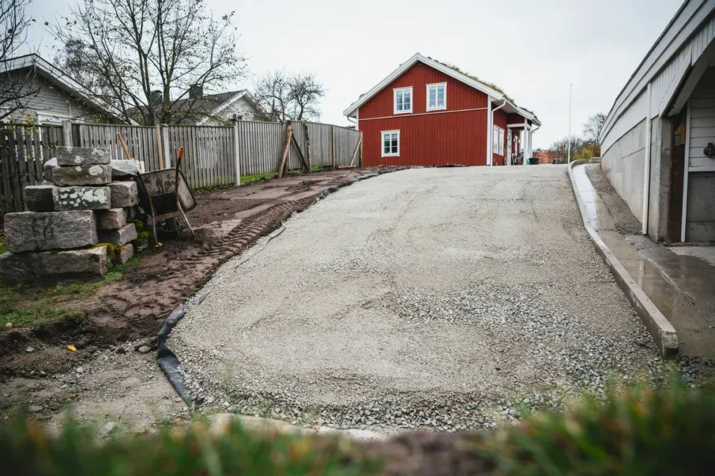 checklista f r att asfaltera uppfarten underlag avvattning och vanliga misstag p villatomten